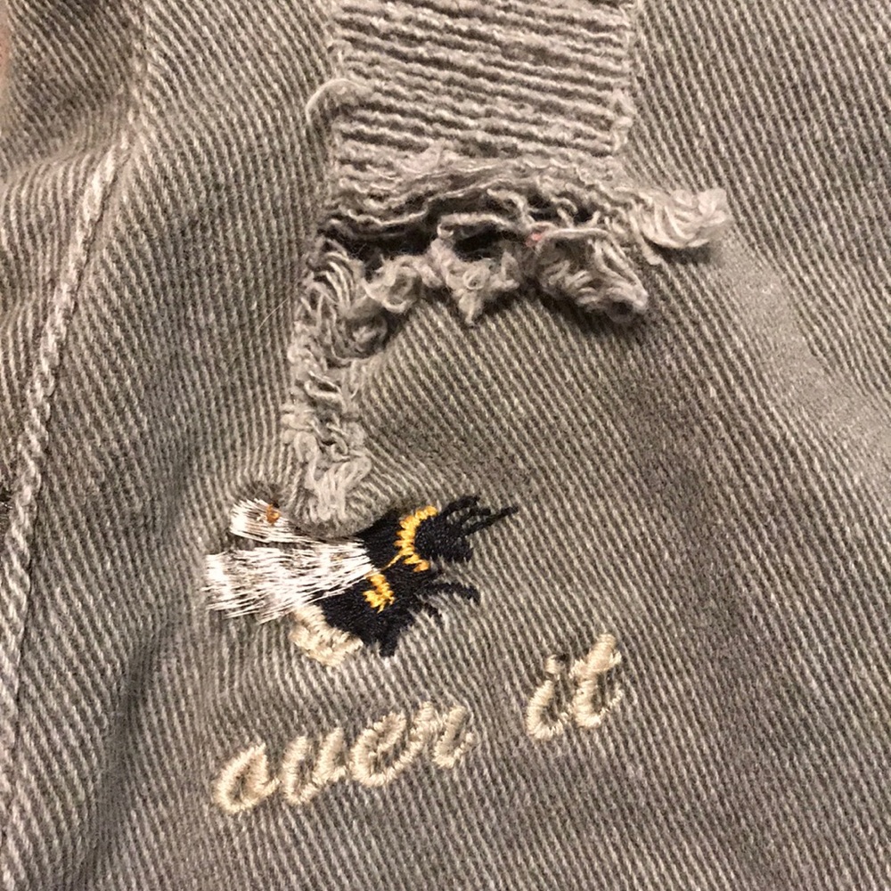 Shorts - Picture 2 of 5